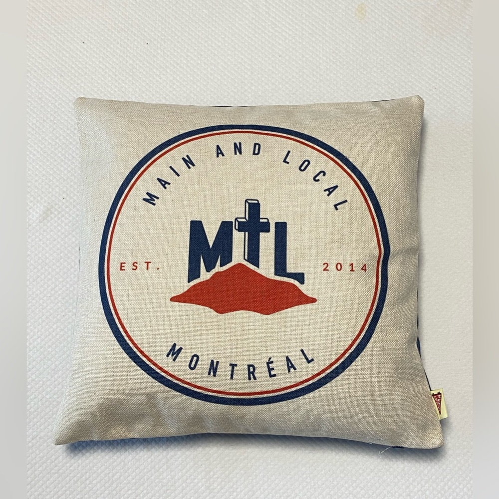Set of 2 MtL Main and Local cover pillows | New | 44x44 cm.